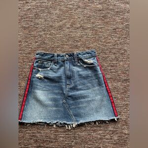 Like New Abercrombrie and Fitch Zoe Natural Rise vintage skirt size 25